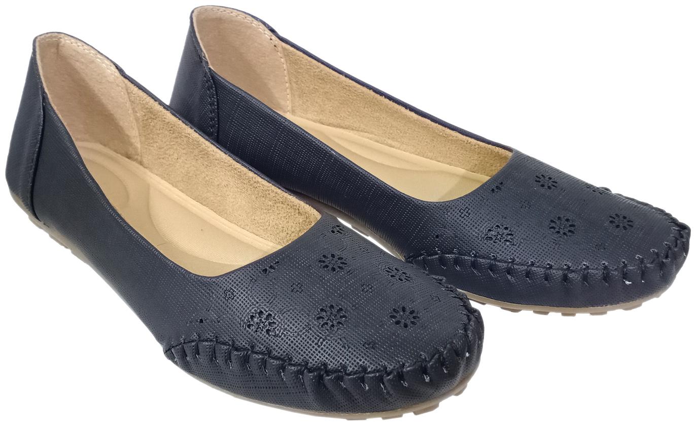 

Saanvishubh Women Black Bellies