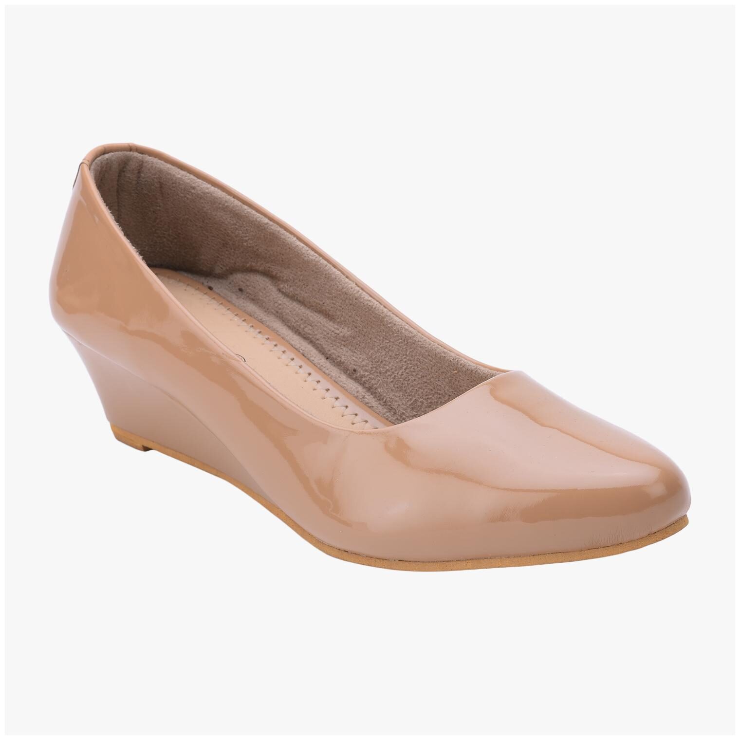 

SALARIO Women Beige Wedges