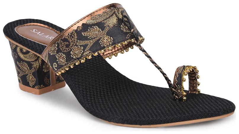 

SALARIO Women Black Pumps