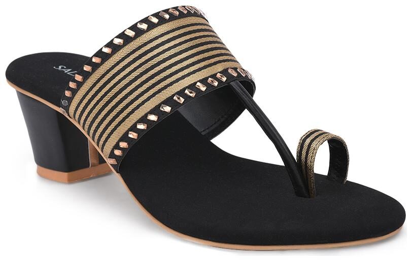 

SALARIO Women Black Pumps