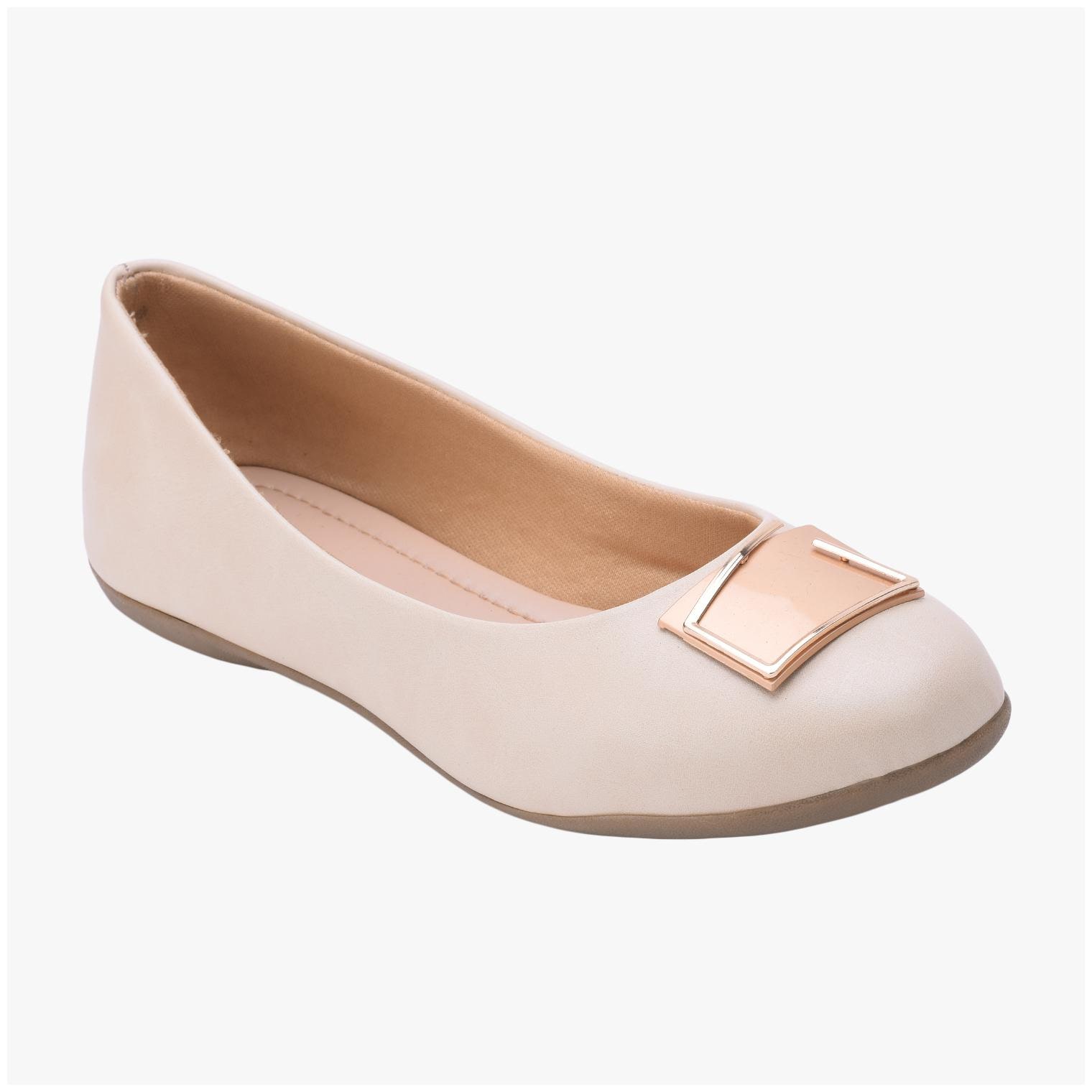 

SALARIO Women Cream Bellies