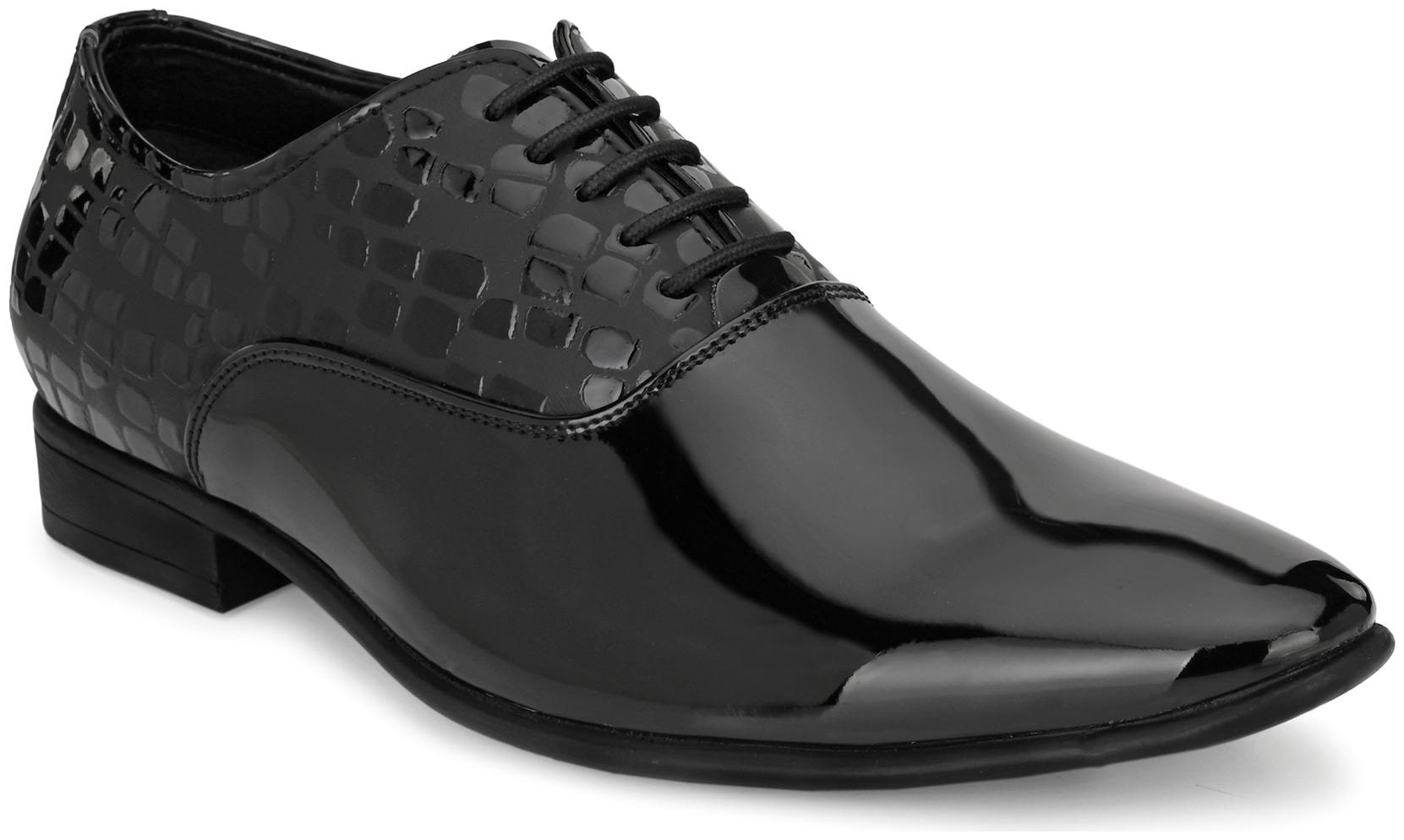 

San Frissco Men Black Derby Formal Shoes