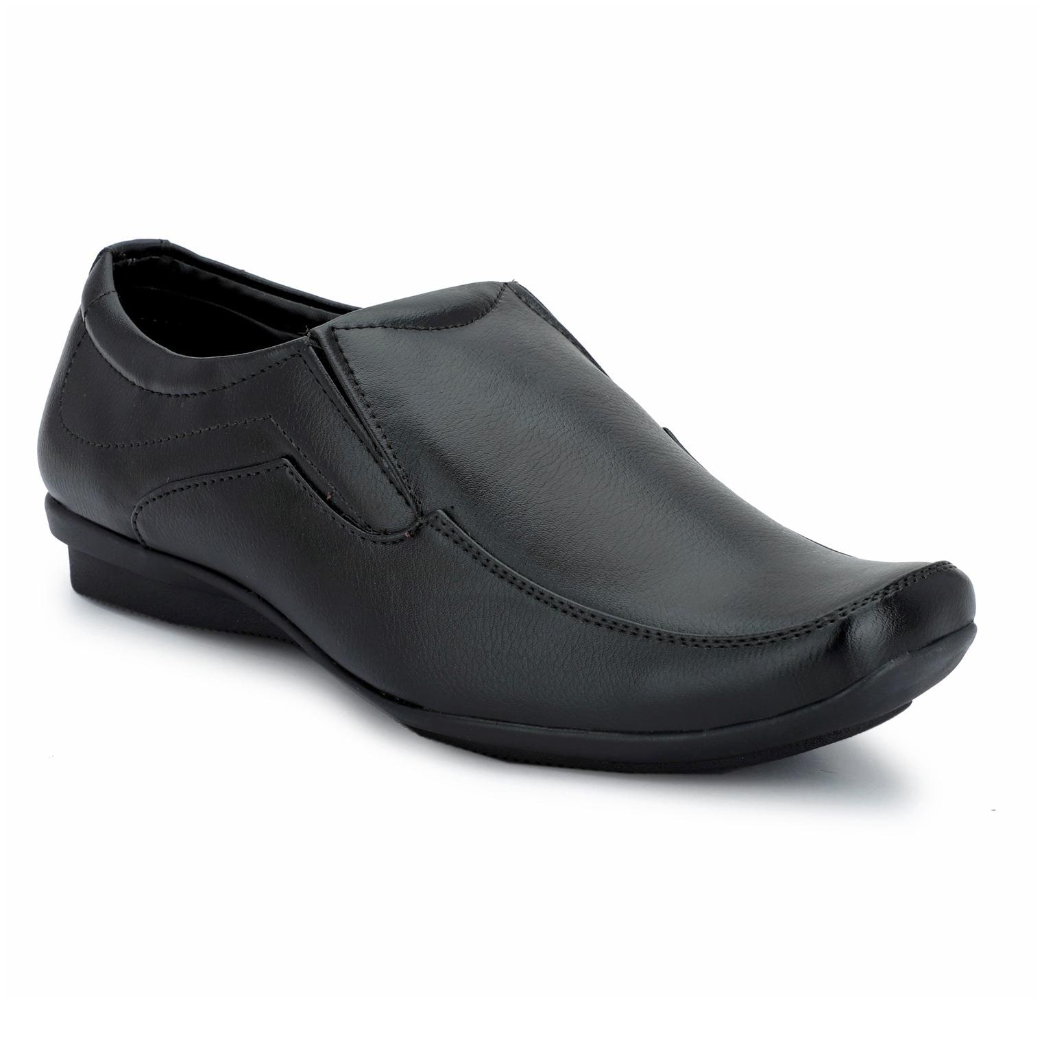 

SANMARCO Men Black Formal Shoes