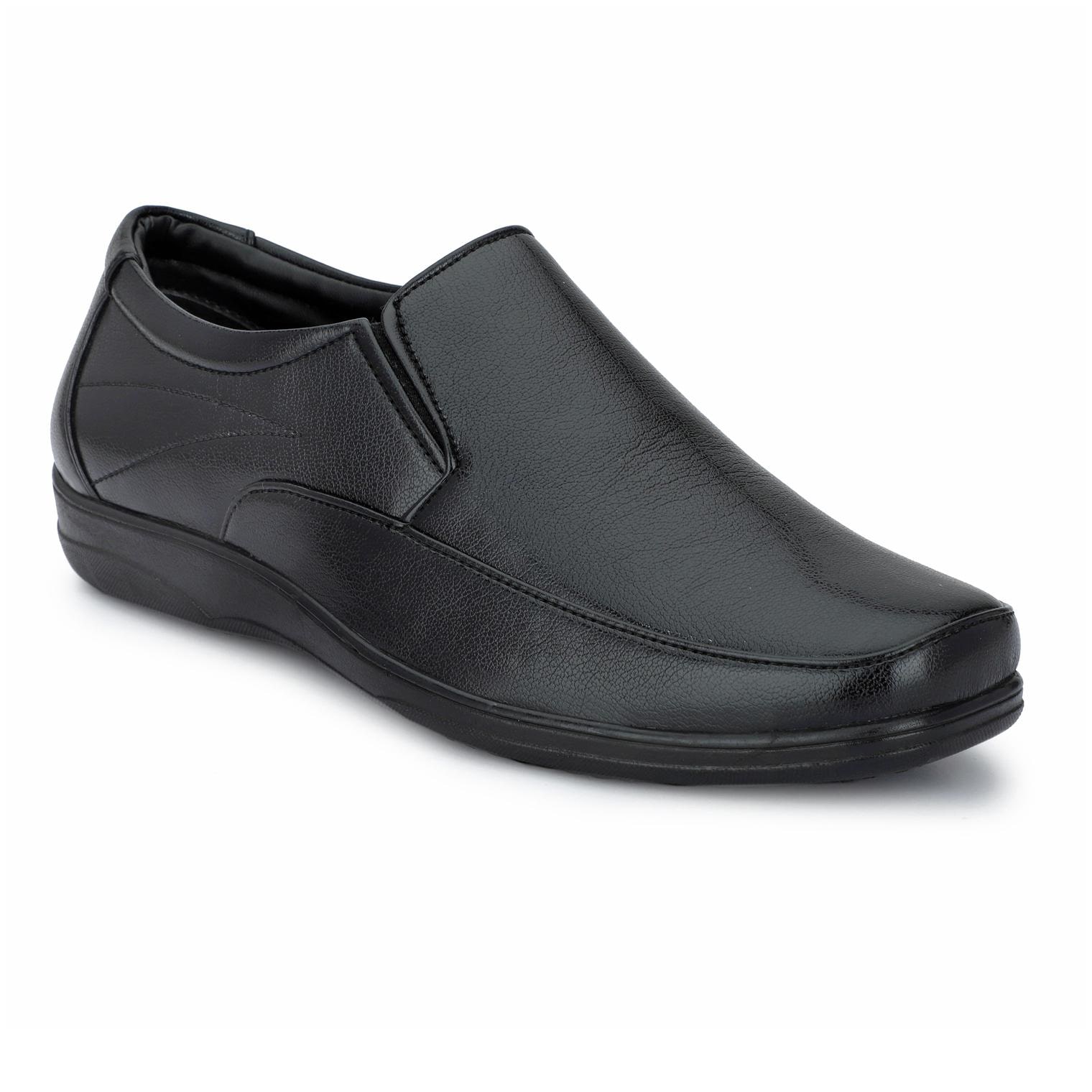 

SANMARCO Men Black Synthetic Leather Formal Shoes