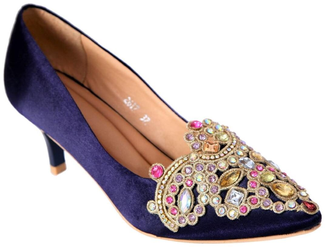 

SHERRIF SHOES ETHNIC LOW HEELED PUMPS