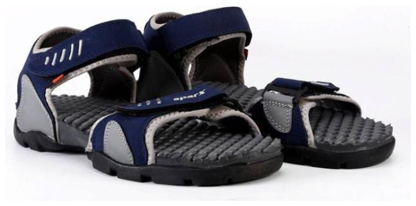

Sparx Men Navy Blue Floaters