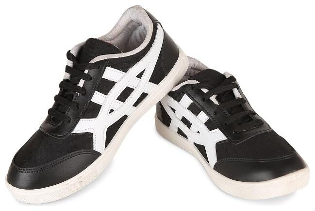

STEPFIT Men Black Sneakers