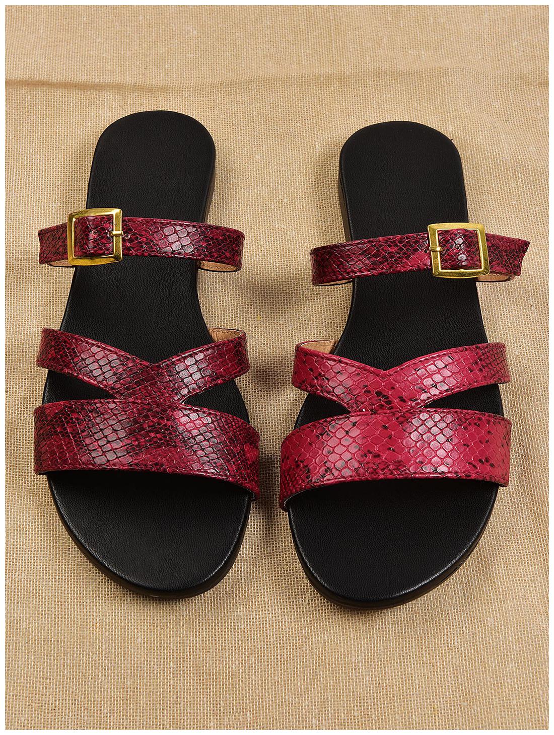

STREETSTYLESTORE Women Maroon Mules
