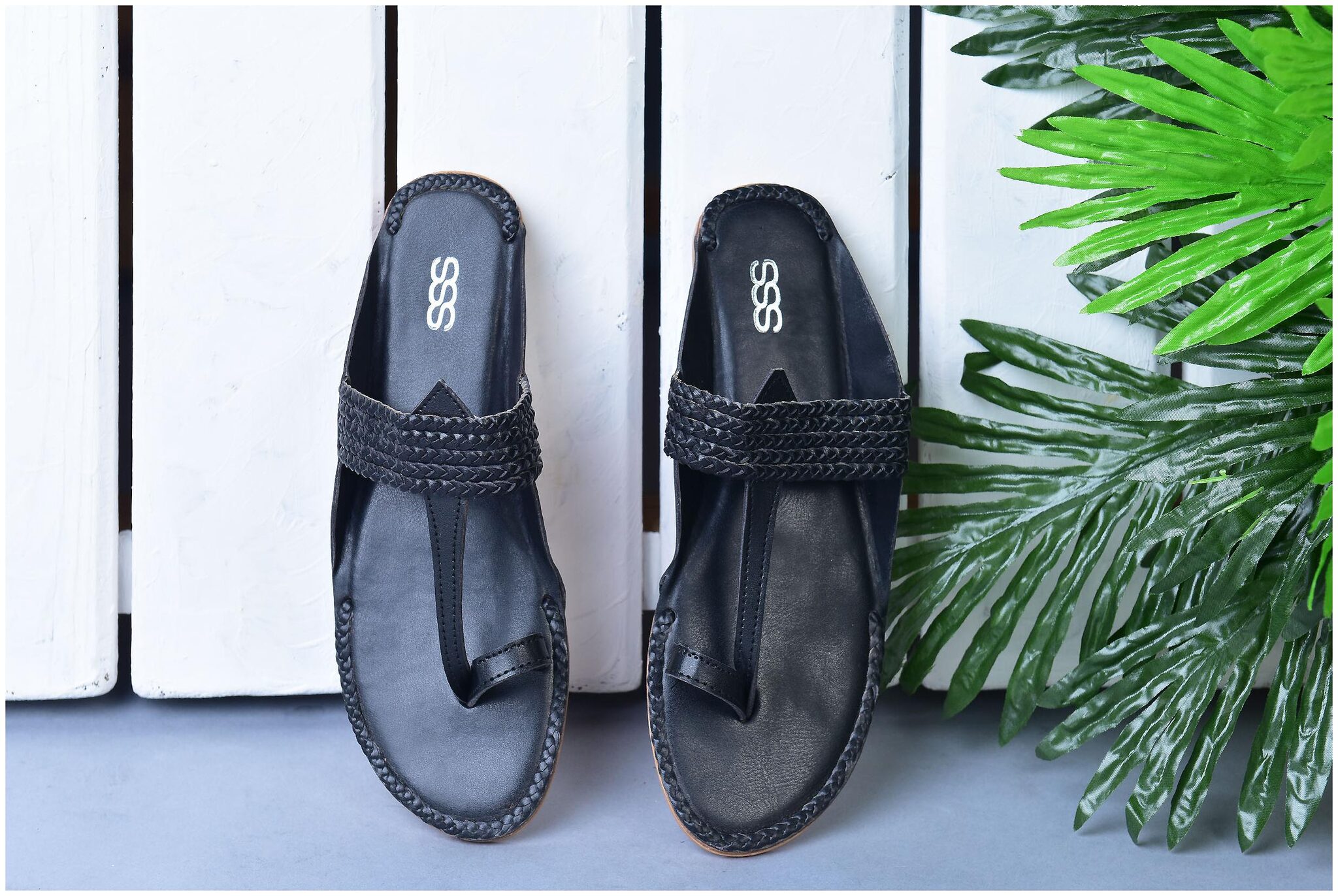 

STREETSTYLESTORE Women Black Open Toe Flats