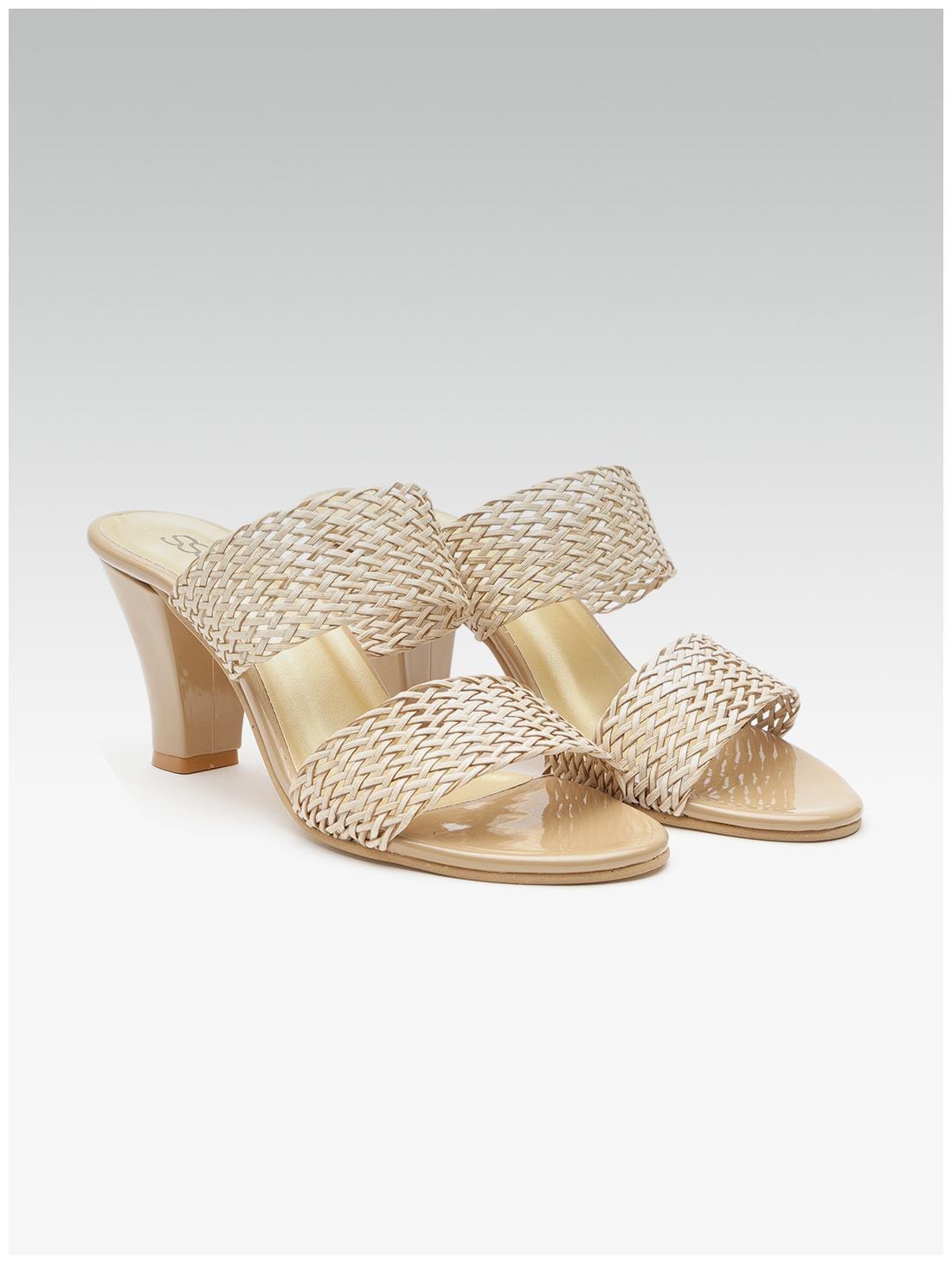 

STREETSTYLESTORE Women Gold Pumps