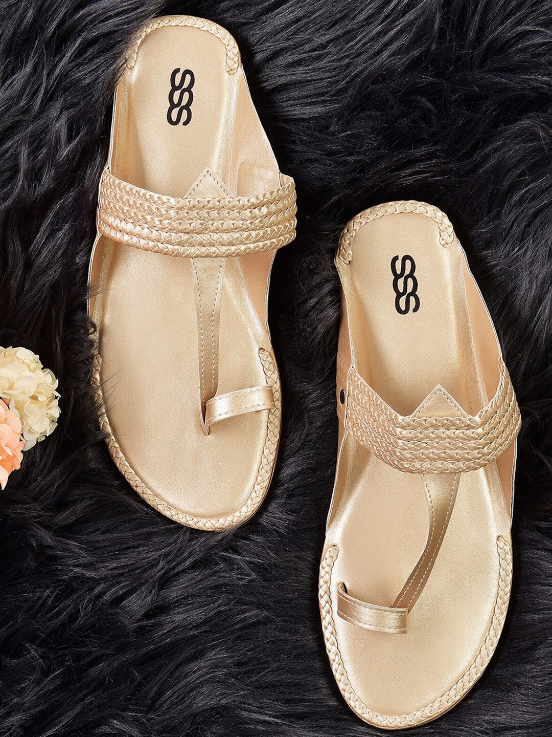 

STREETSTYLESTORE Women Gold Open Toe Flats