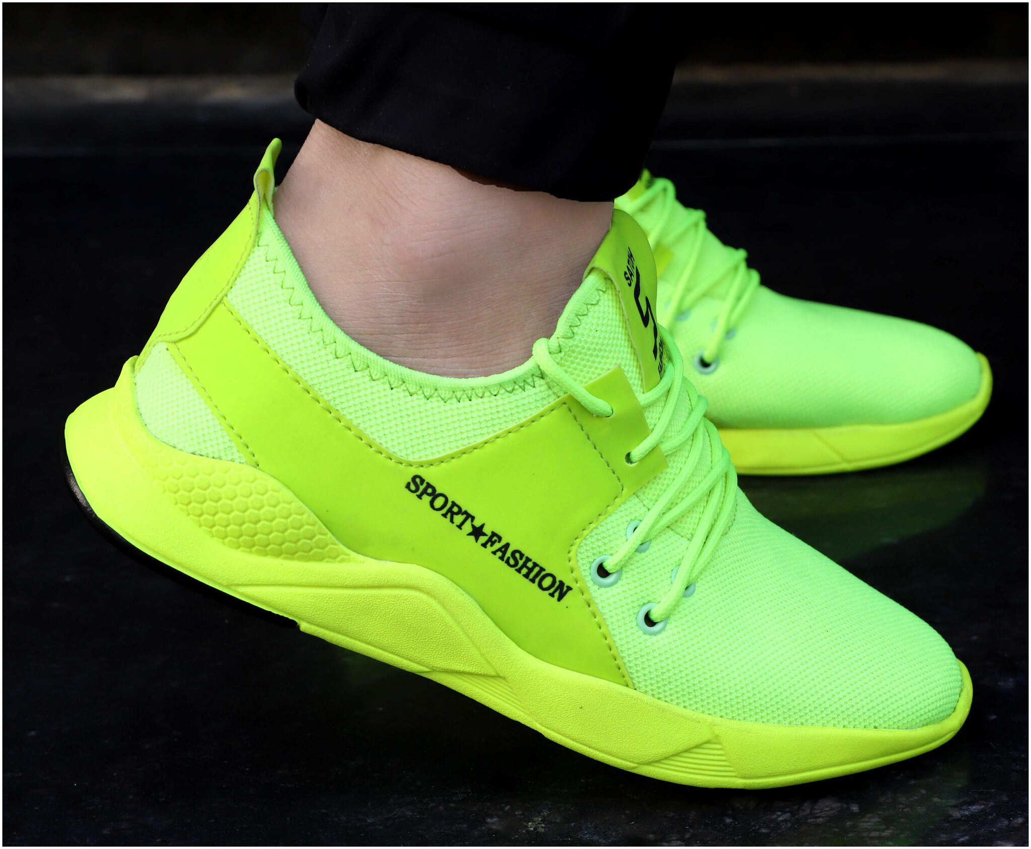 

Suson Men Running Shoes ( Green )