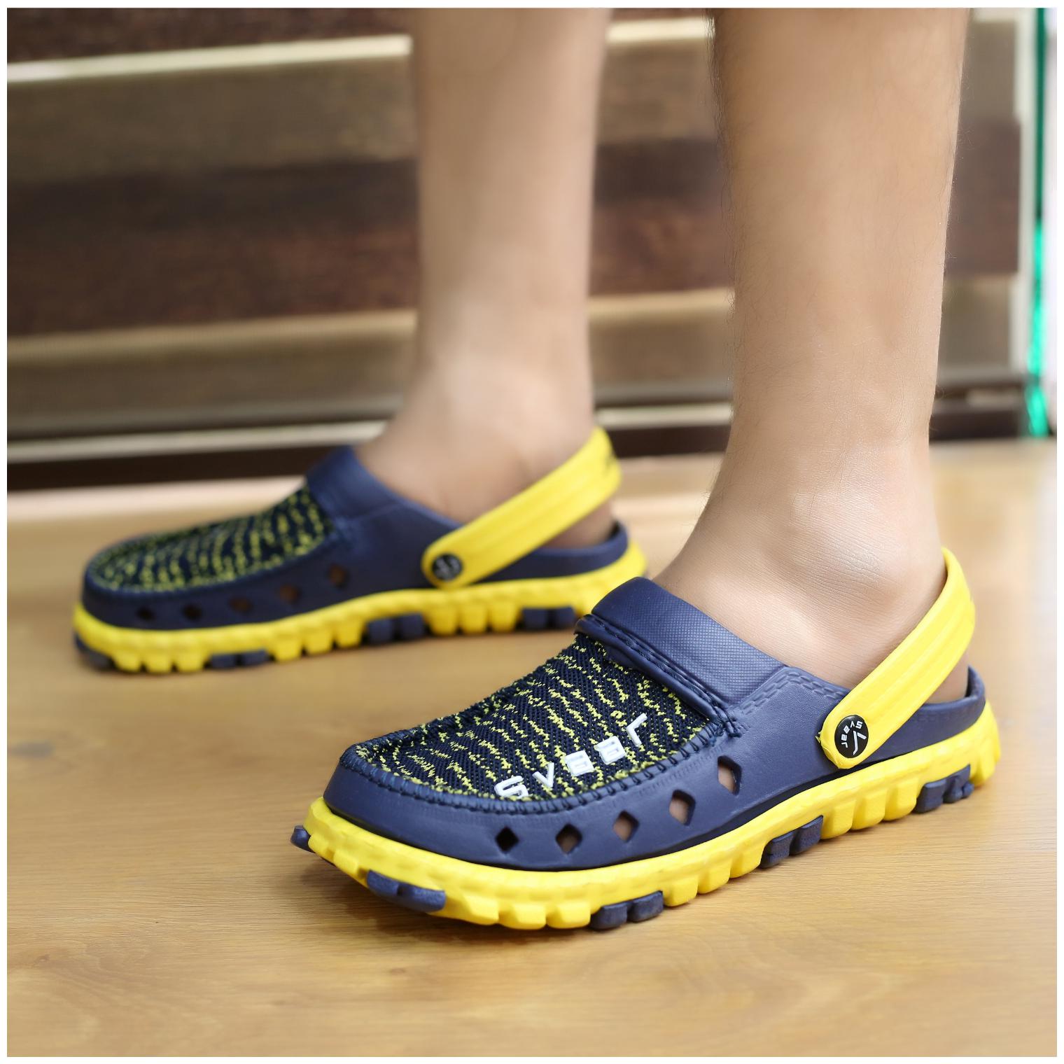 

SVAAR Men Blue Clogs