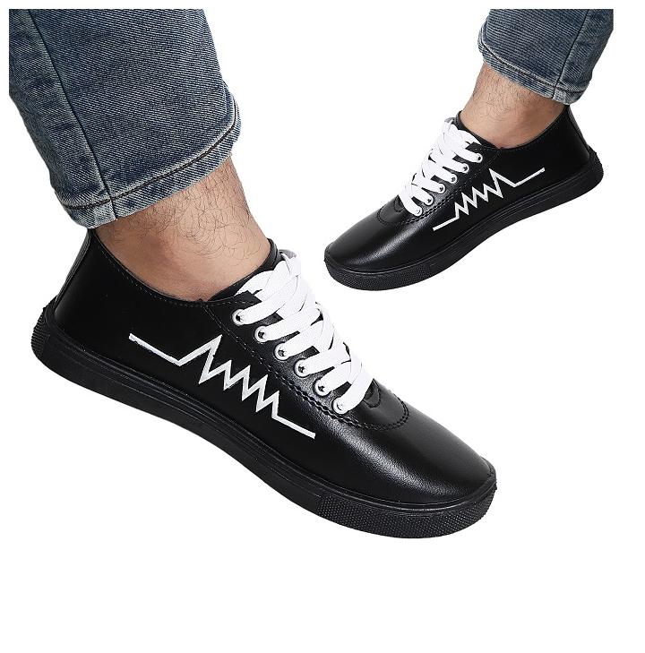 

TREADFIT Men Black Classic Sneakers
