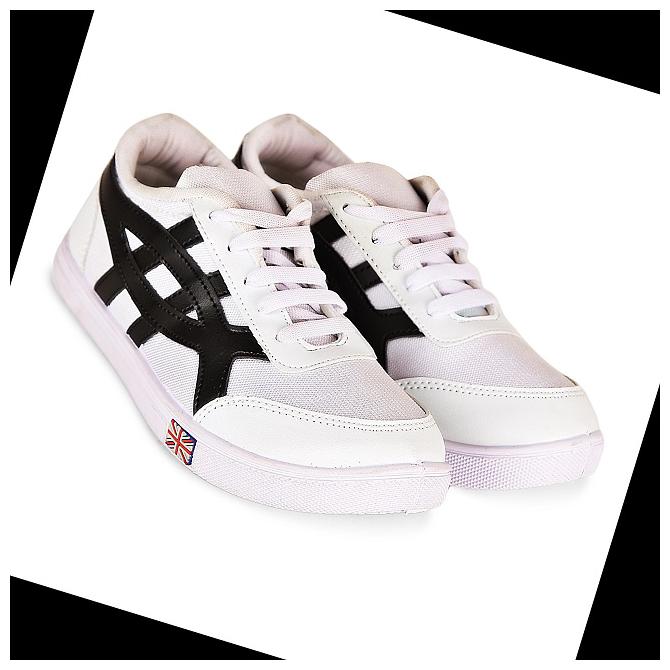

TREADFIT Men White Casual Shoes