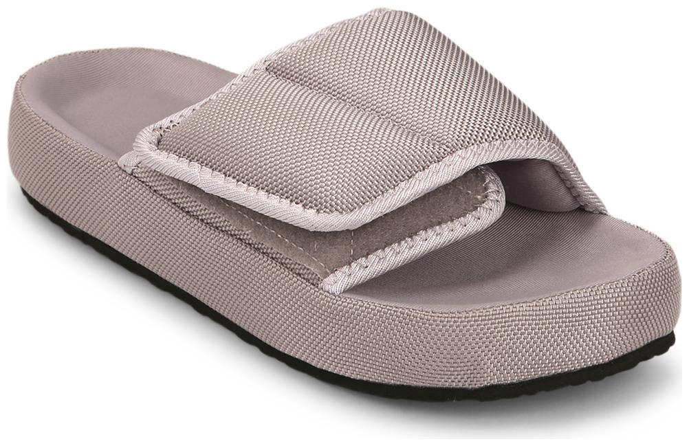 

Truffle Collection Women Synthetic Solid Casual Flipflops