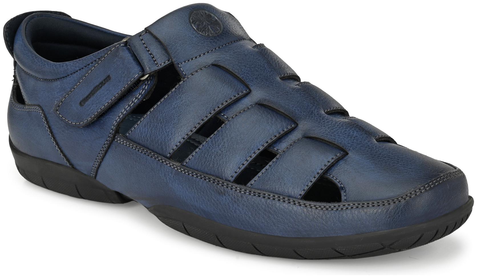 

UNDERROUTE Men Navy Blue Sandals