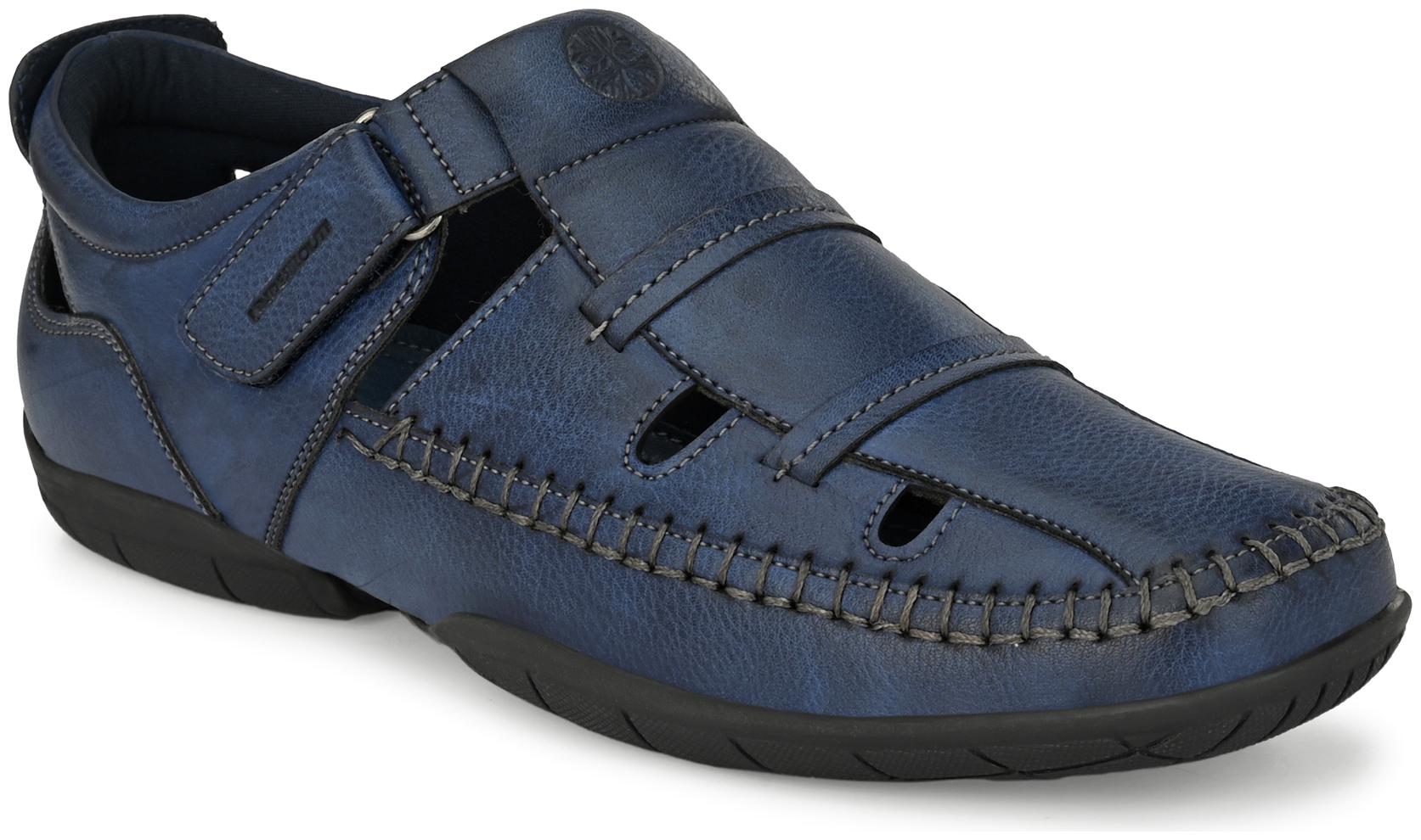 

UNDERROUTE Men Navy Blue Sandals