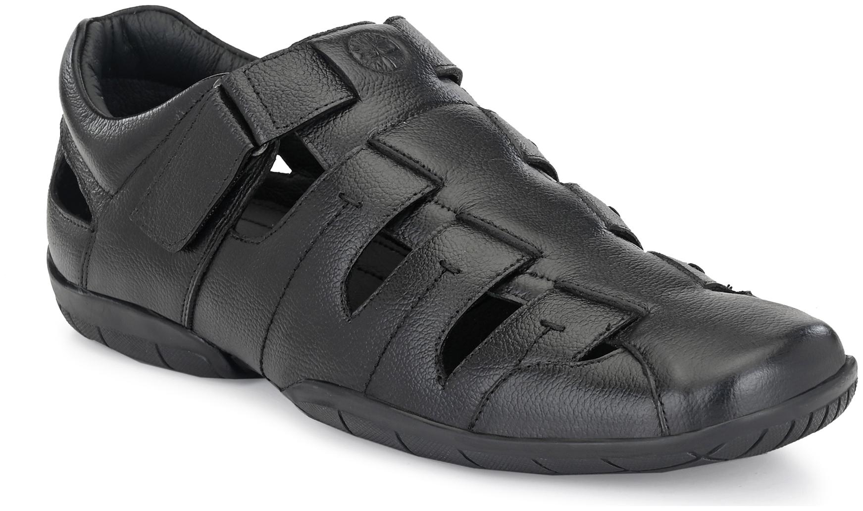 

UNDERROUTE Men Black Sandals