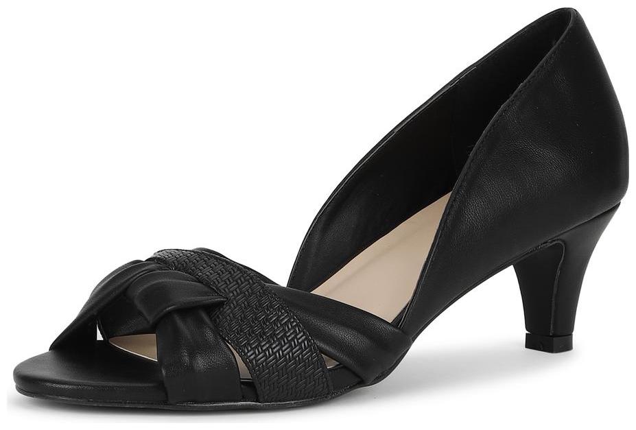 

Van Heusen Women Black Pumps