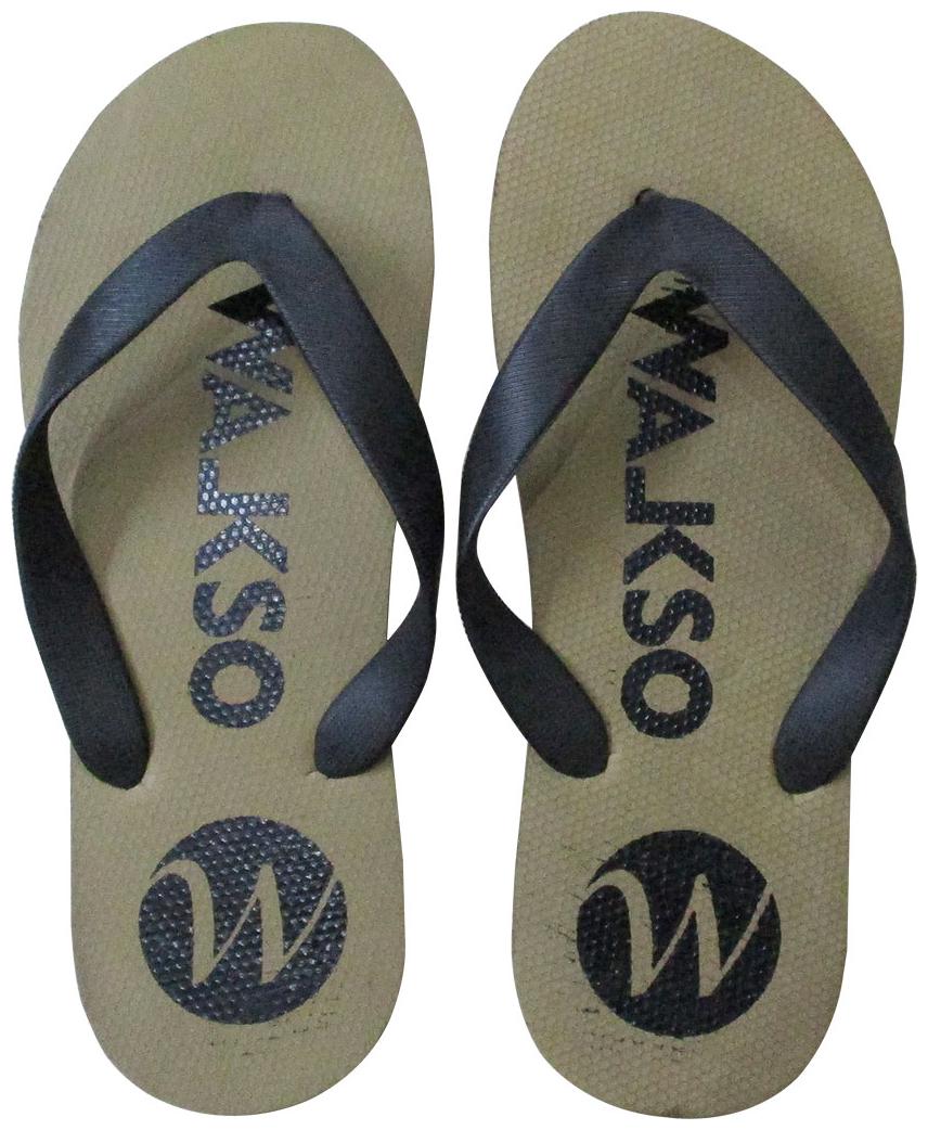 

Walkso Men Green Daily Slippers