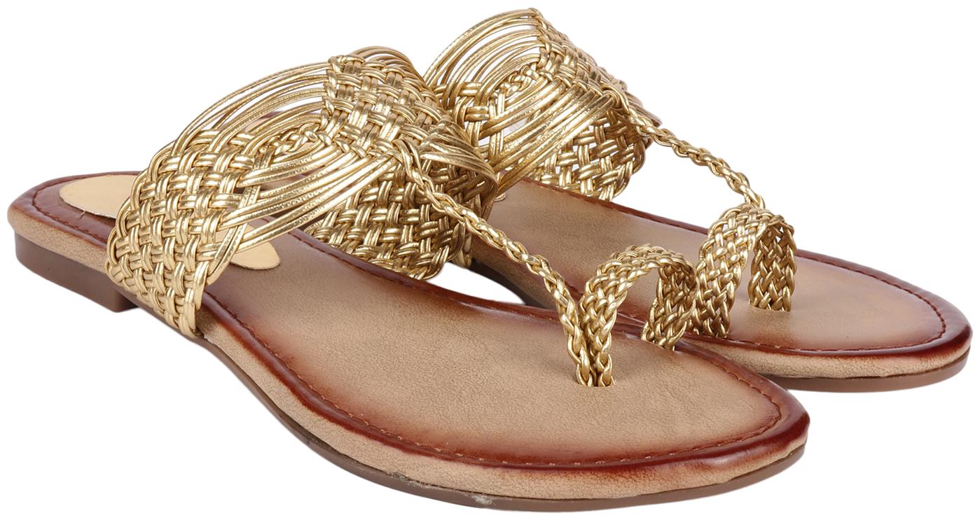 

Womens Berry Stylsh Maharashtra Kolha For Women