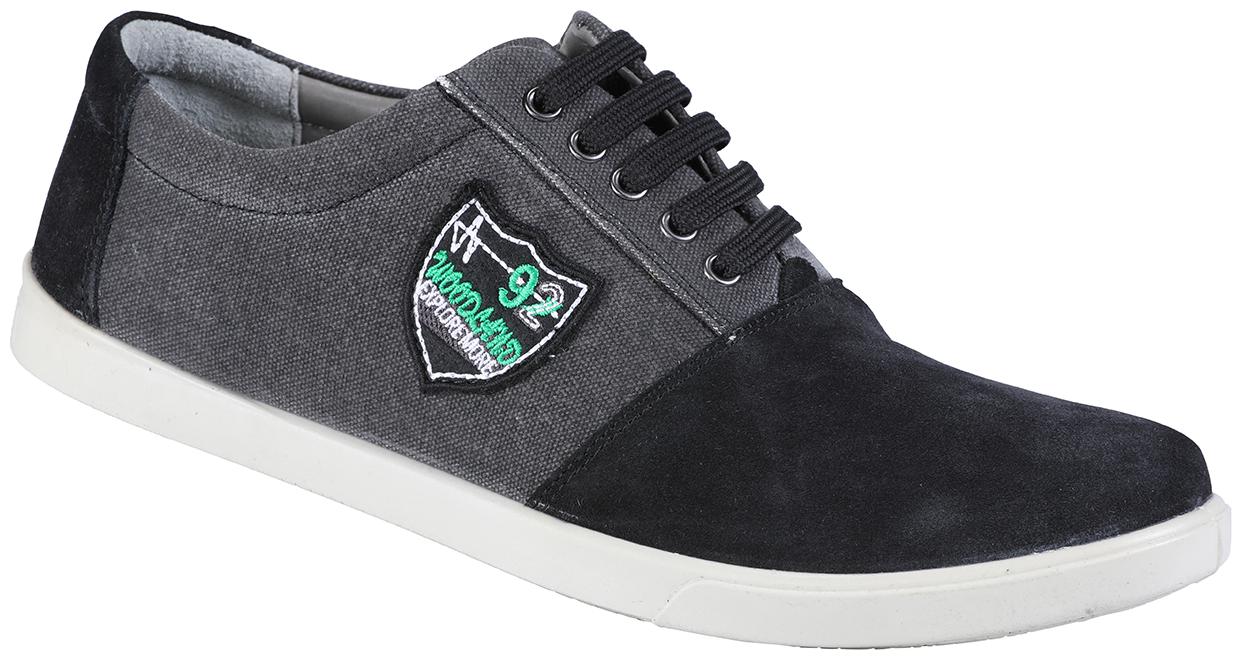 

Woodland Nubuck Lifestyle Shoes for men s