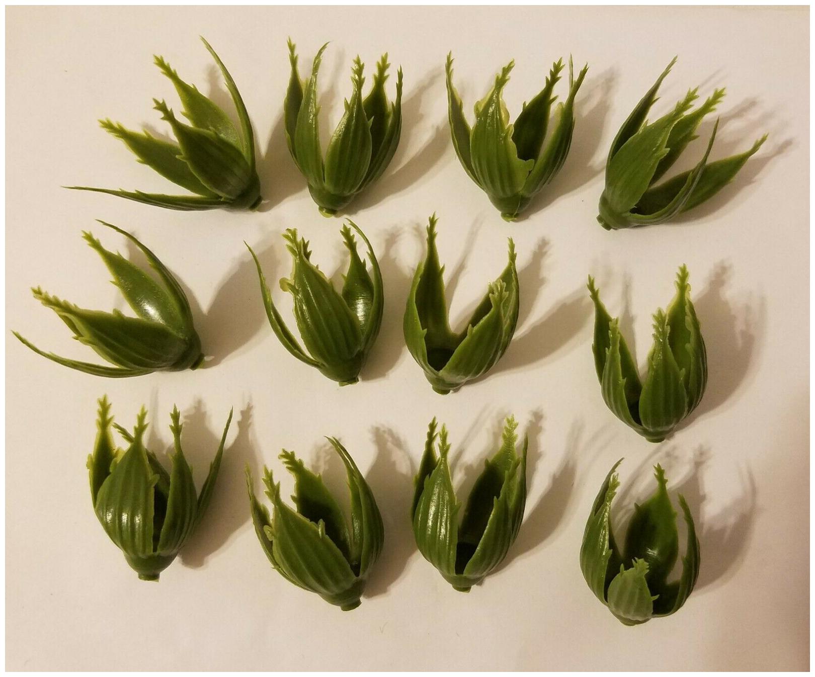 

144 pcs Darice Artificial Green Plastic Rose Bud Flower Calyx Leaves Floral VTG