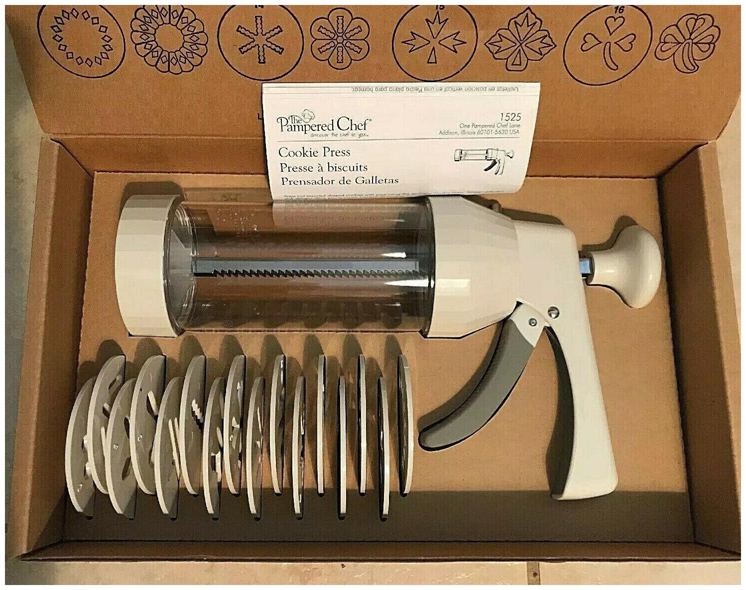 

1525 Pampered Chef Cookie Press w Instructions NEW in BOX Baking 16 Designs NIB