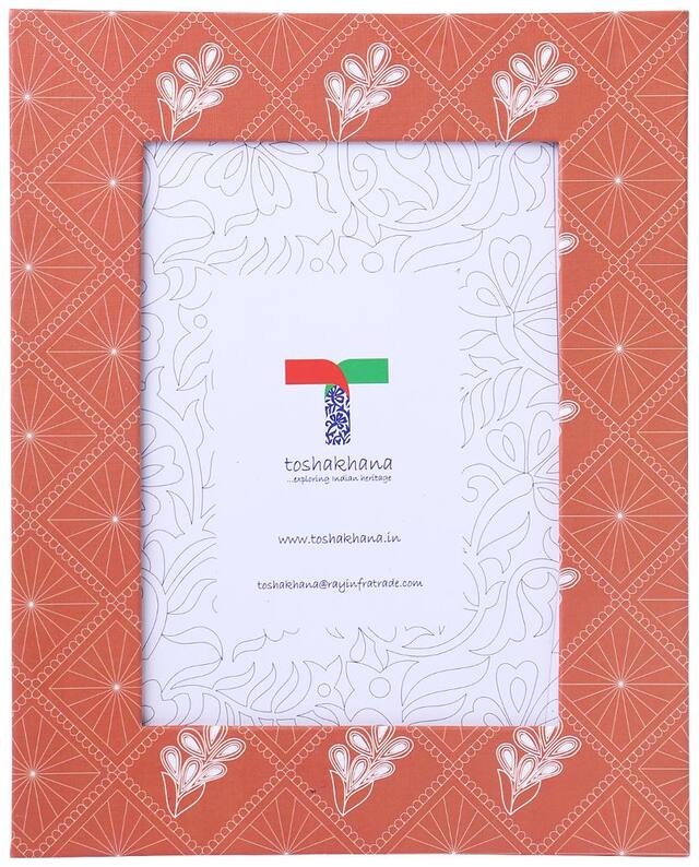 514S Photo Frame Paper Mandana Art Flower Rajasthan India