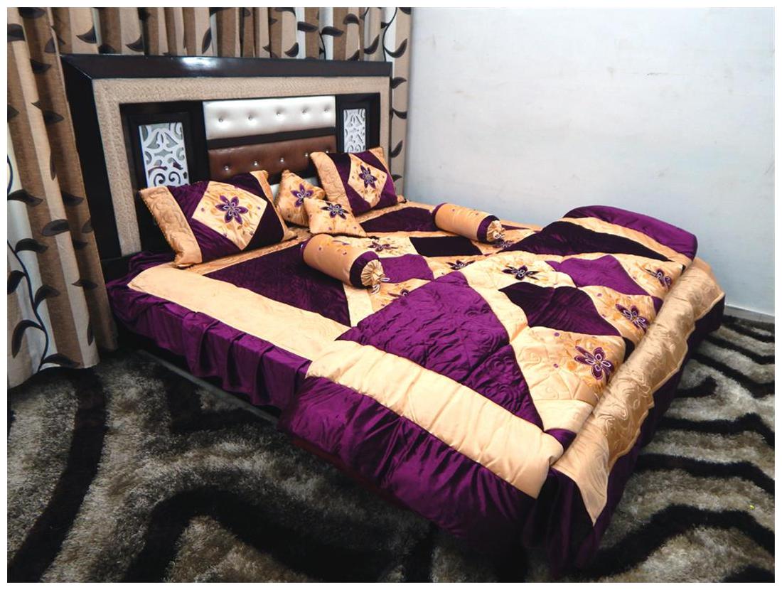 https://assetscdn1.paytm.com/images/catalog/product/H/HO/HOMBEDDING-SETHARI85513C244F2E/1563105647232_0..jpg