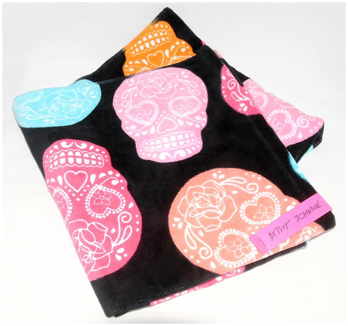 

BETSEY JOHNSON - Colorful - CANDY SKULLS - Soft Velvety Feel BATH TOWEL NEW