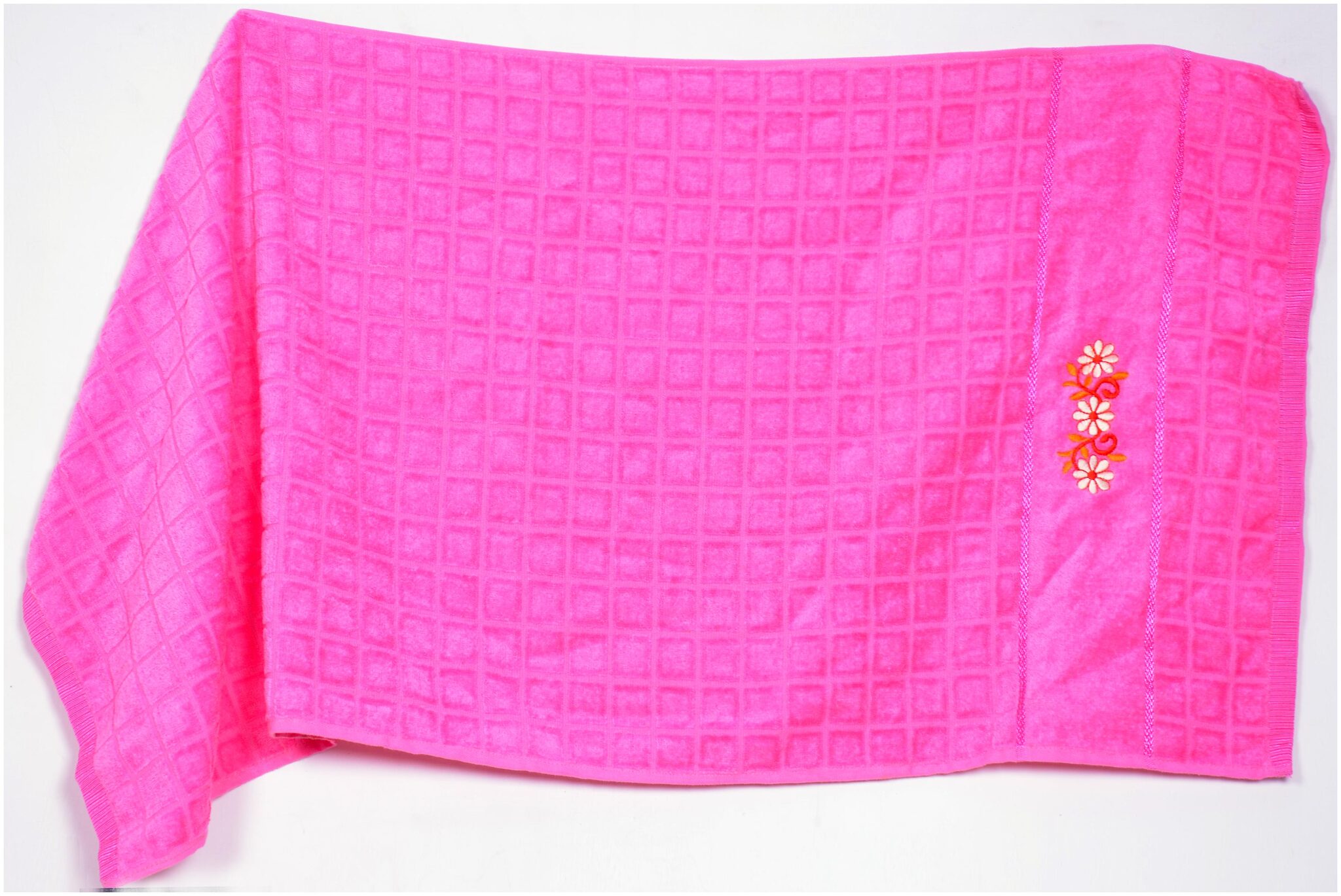 

Blissful House 320 GSM Velvet Bath towel ( 1 piece Pink )