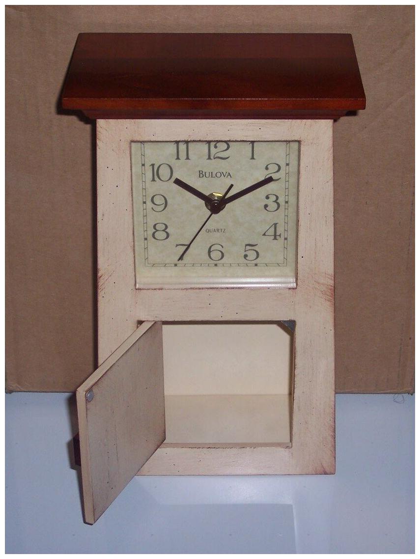 

Bulova ELLSBROOK Country Collection Clock Solid Wood Veneer Case Antiqued Finish
