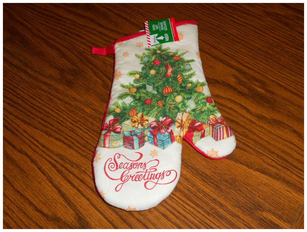 

Christmas House-Christmas Tree-Seasons Greetings- Oven Mitt NEW