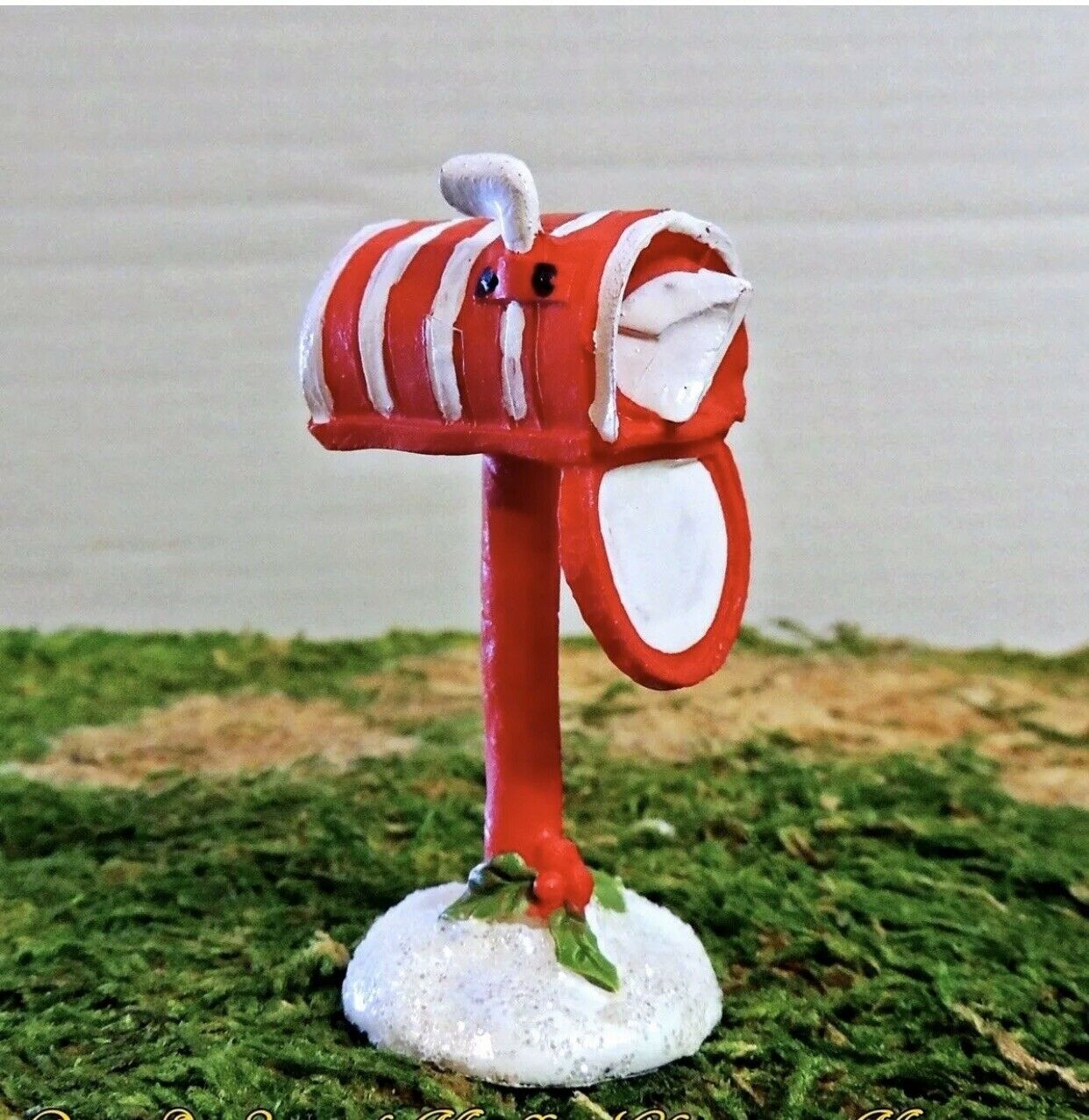 

CHRISTMAS VILLAGE WINTER MAILBOX Resin STRIPED CANDY CANE Open Lid 3 MINIATURE