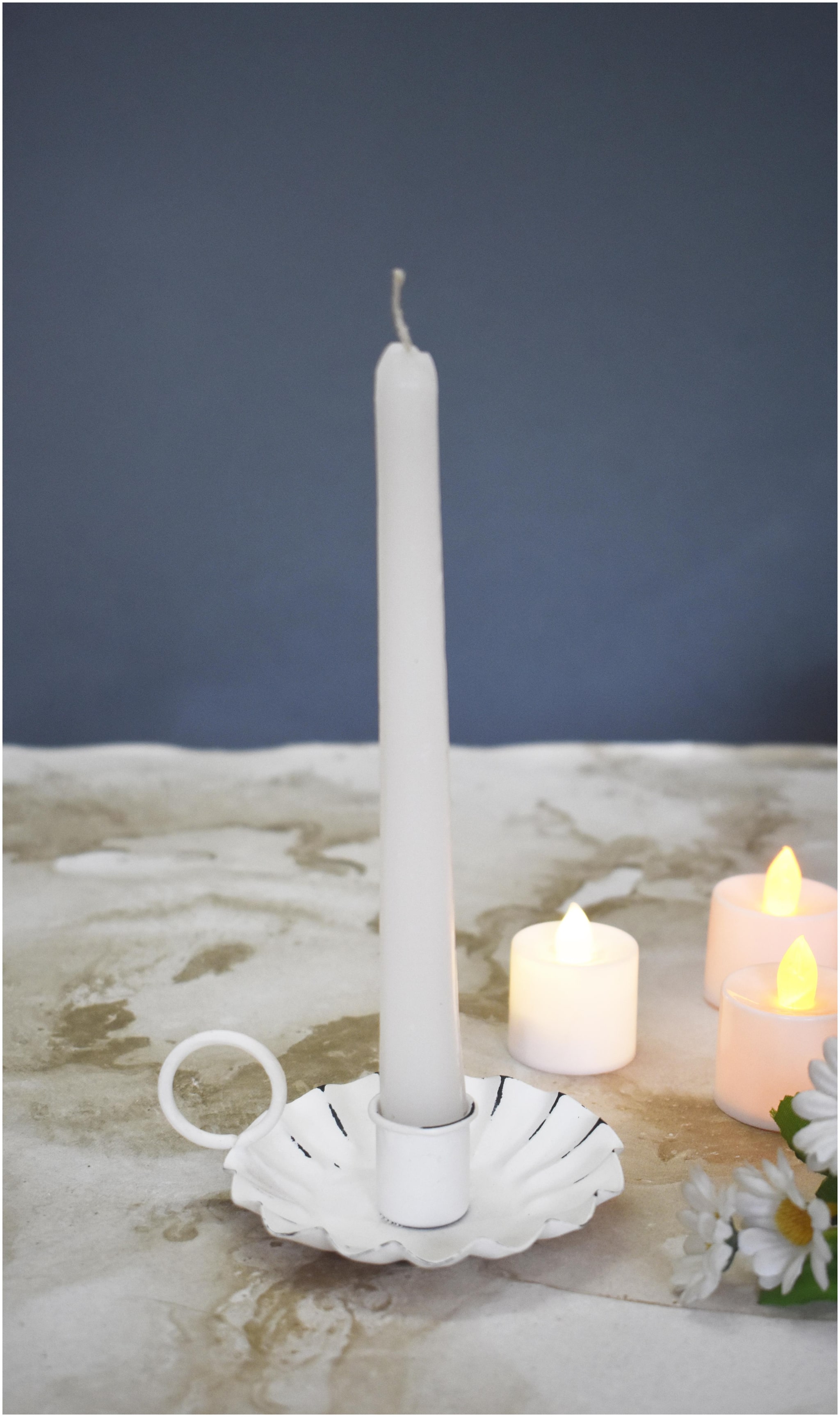 

color Palatte Metal White Candle holder