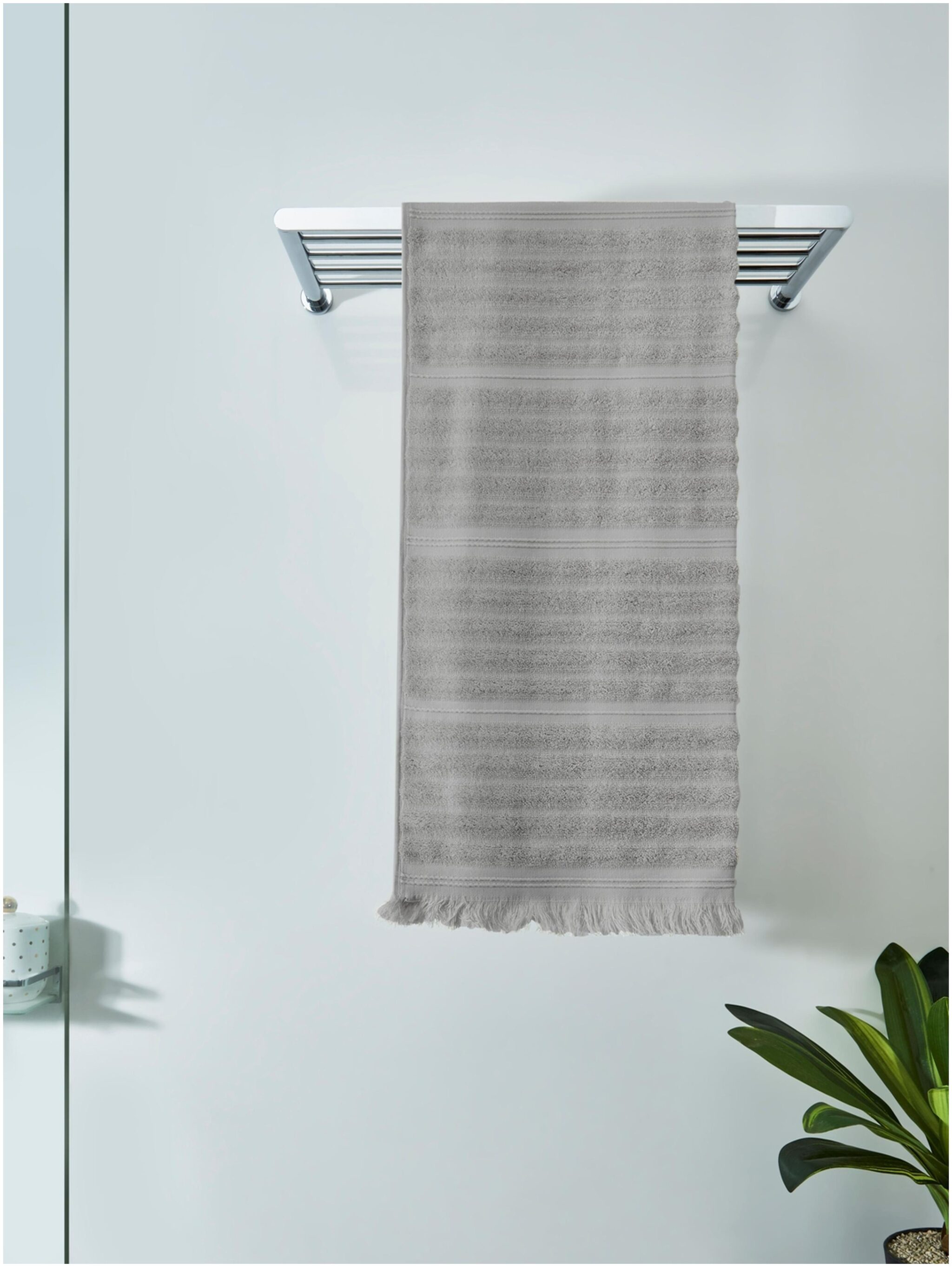 

D Decor Live Beautiful 500 GSM Cotton Bath Towel ( 1 Piece Grey )
