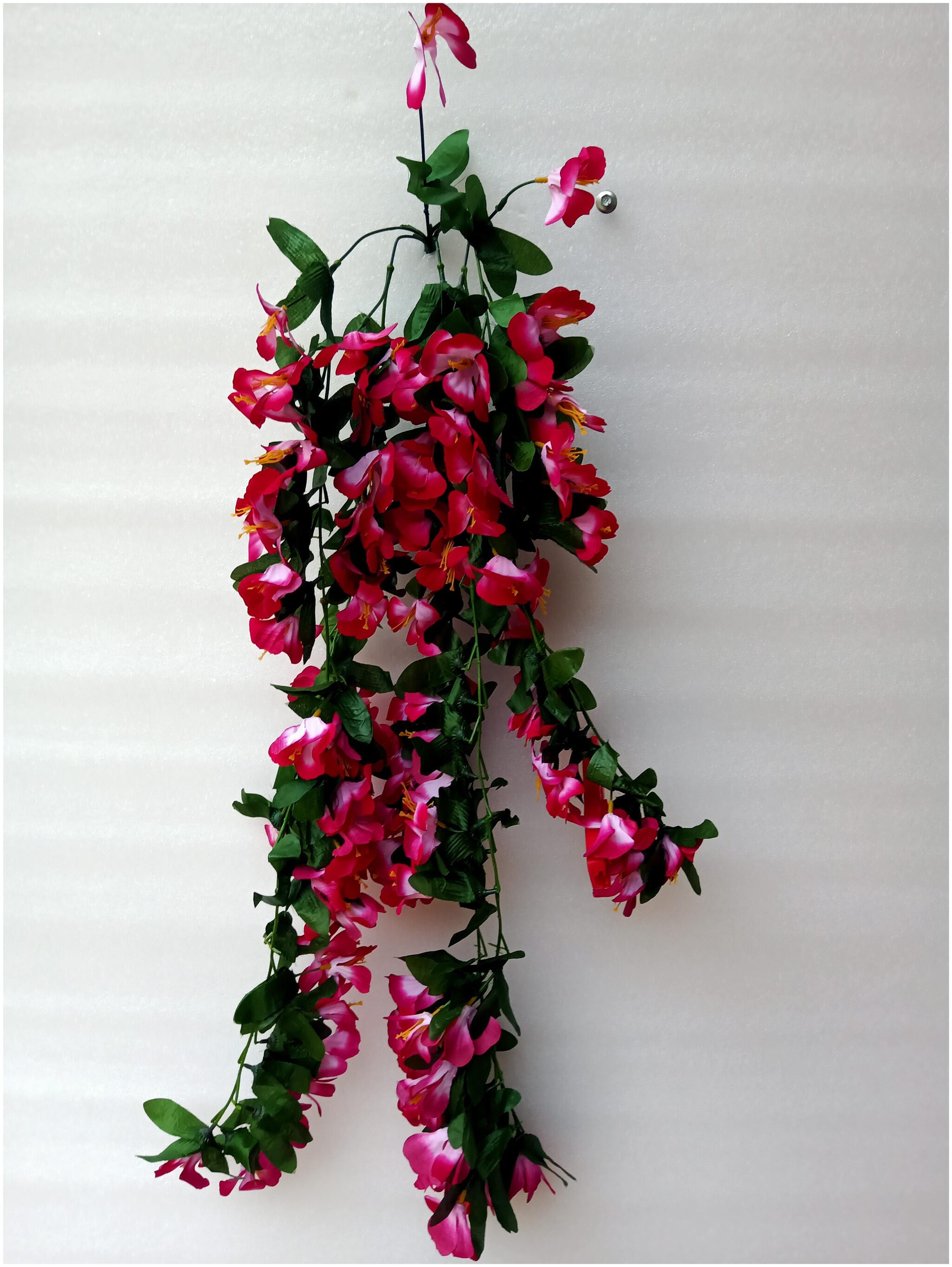 

De Gardenia Plastic Artificial Flower (Red Green)