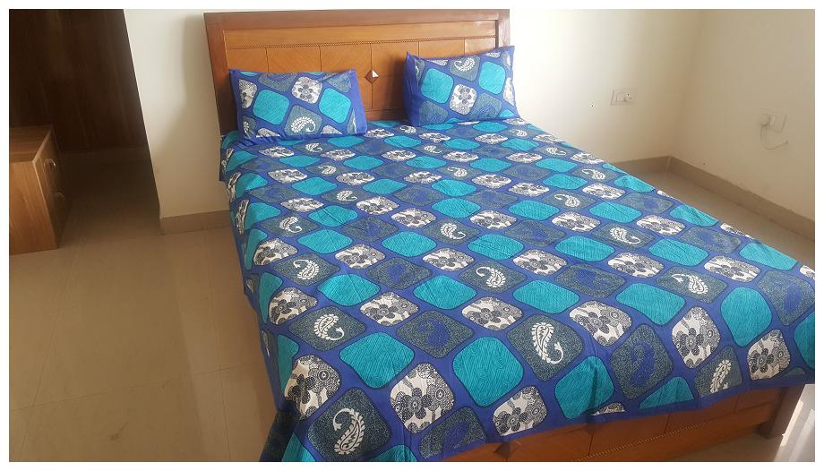 

Decor The Casa Cotton Printed Double Size Bedsheet 120 TC ( 1 Bedsheet With 2 Pillow Covers Blue )