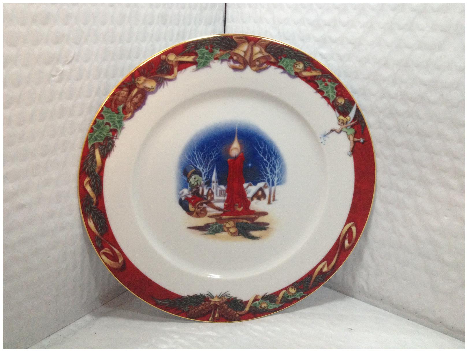 

Disney Stefan Lindahl Collection Christmas Characters Salad China Plate