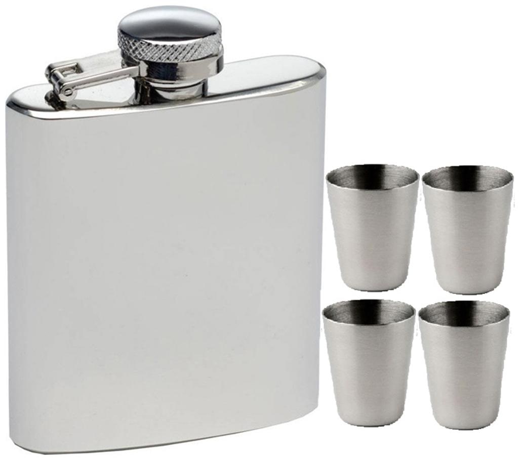 

PIA INTERNATIONAL FIRST QUALITY Hip Flask 226 79 g (8 OZ) With 4 Shot Glasses