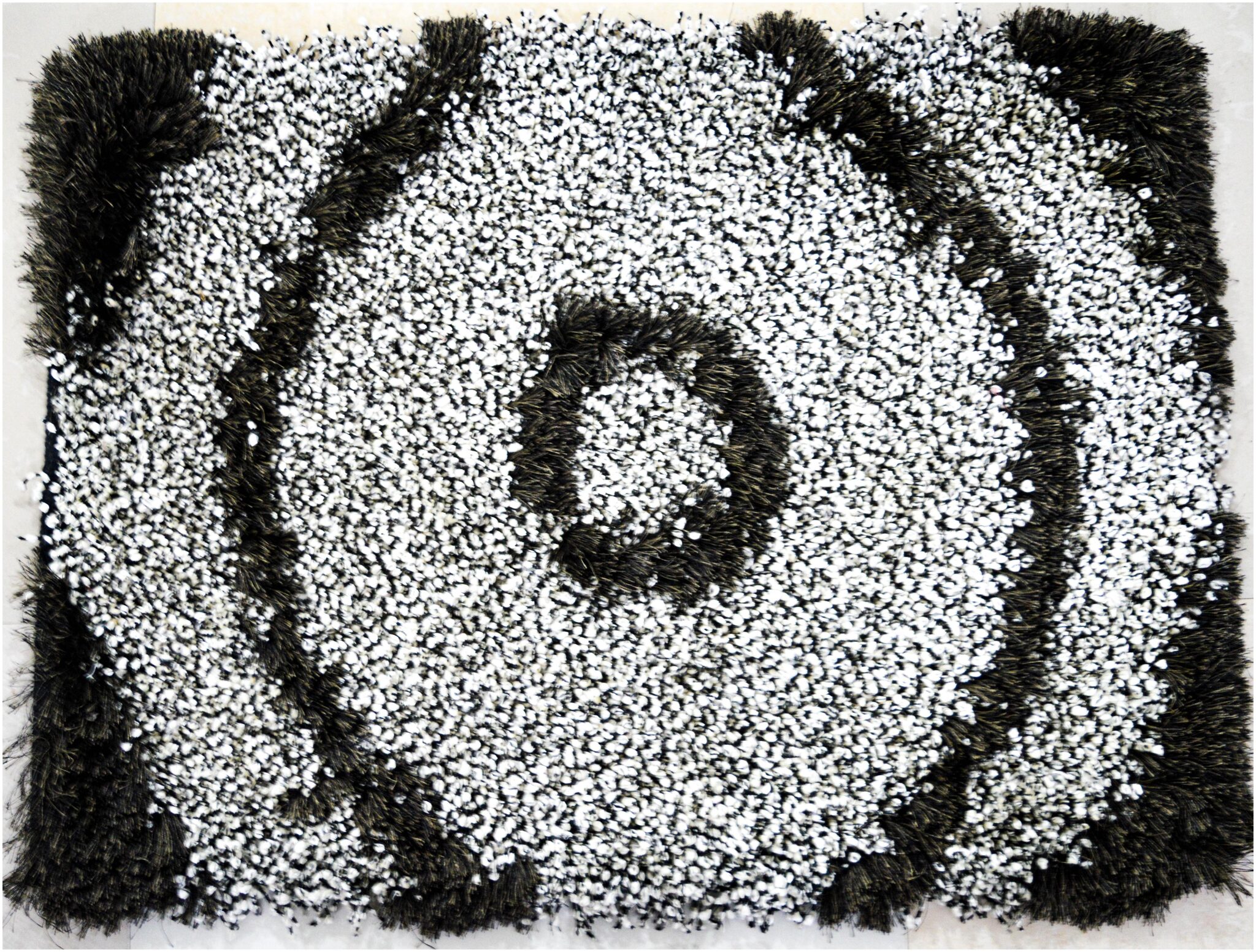 

Ever Green Carpets Premium Collection Anti Skid Black Grey Shaggy Mat