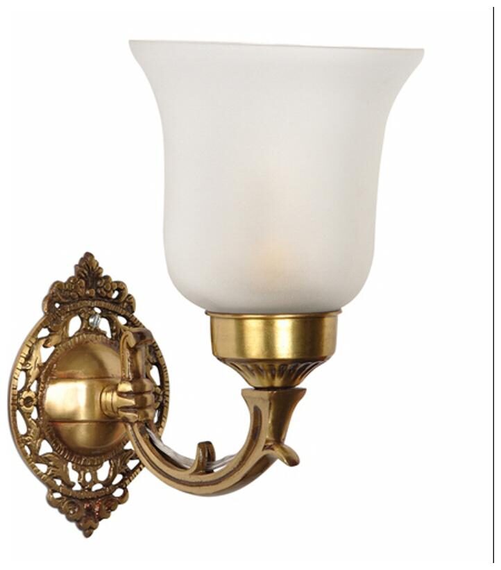 

Fos Lighting Small Traditional Brass Single Wall Light