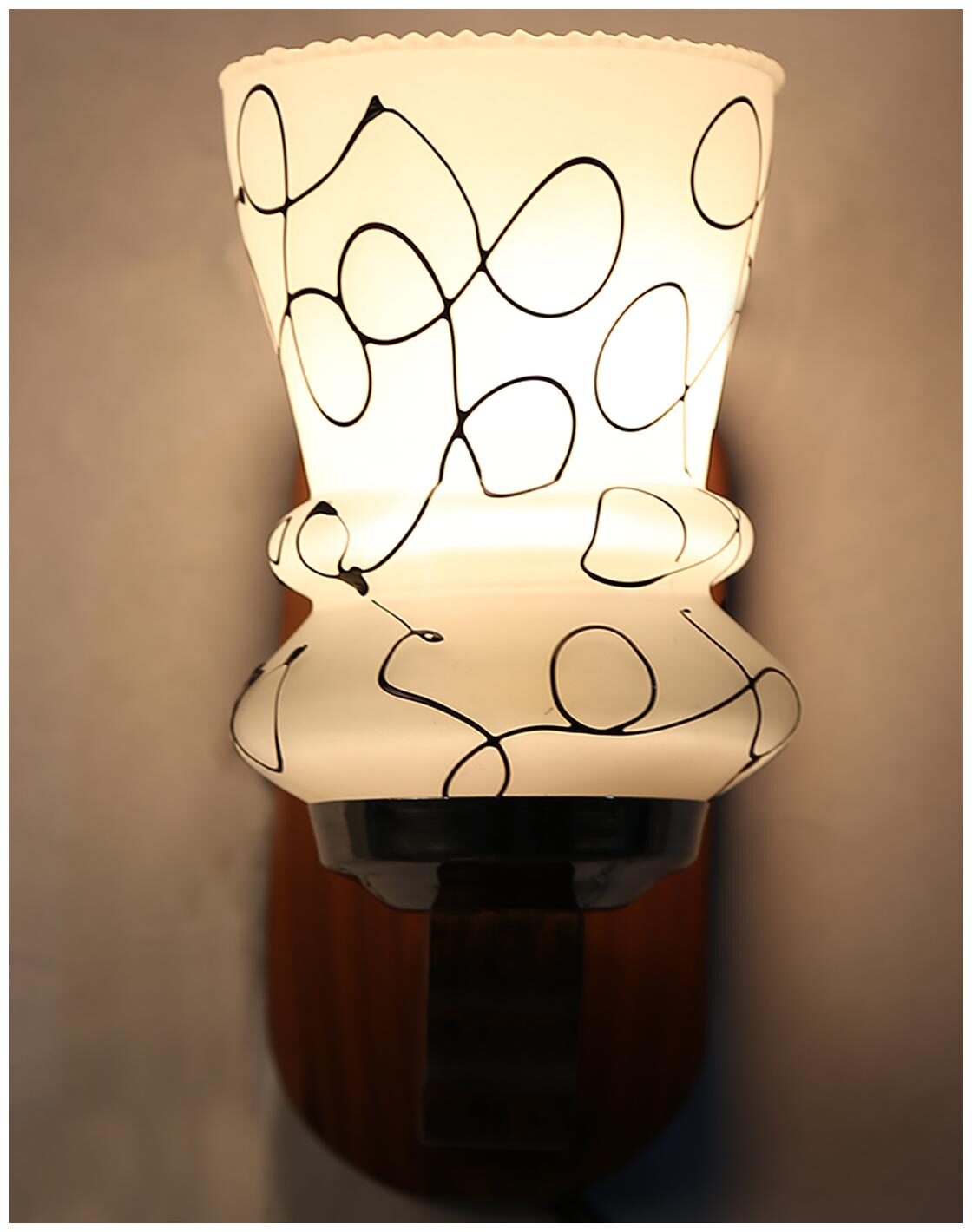 

Gojeeva New Designer Decorative Wall Light Lamp( Set Of 1)