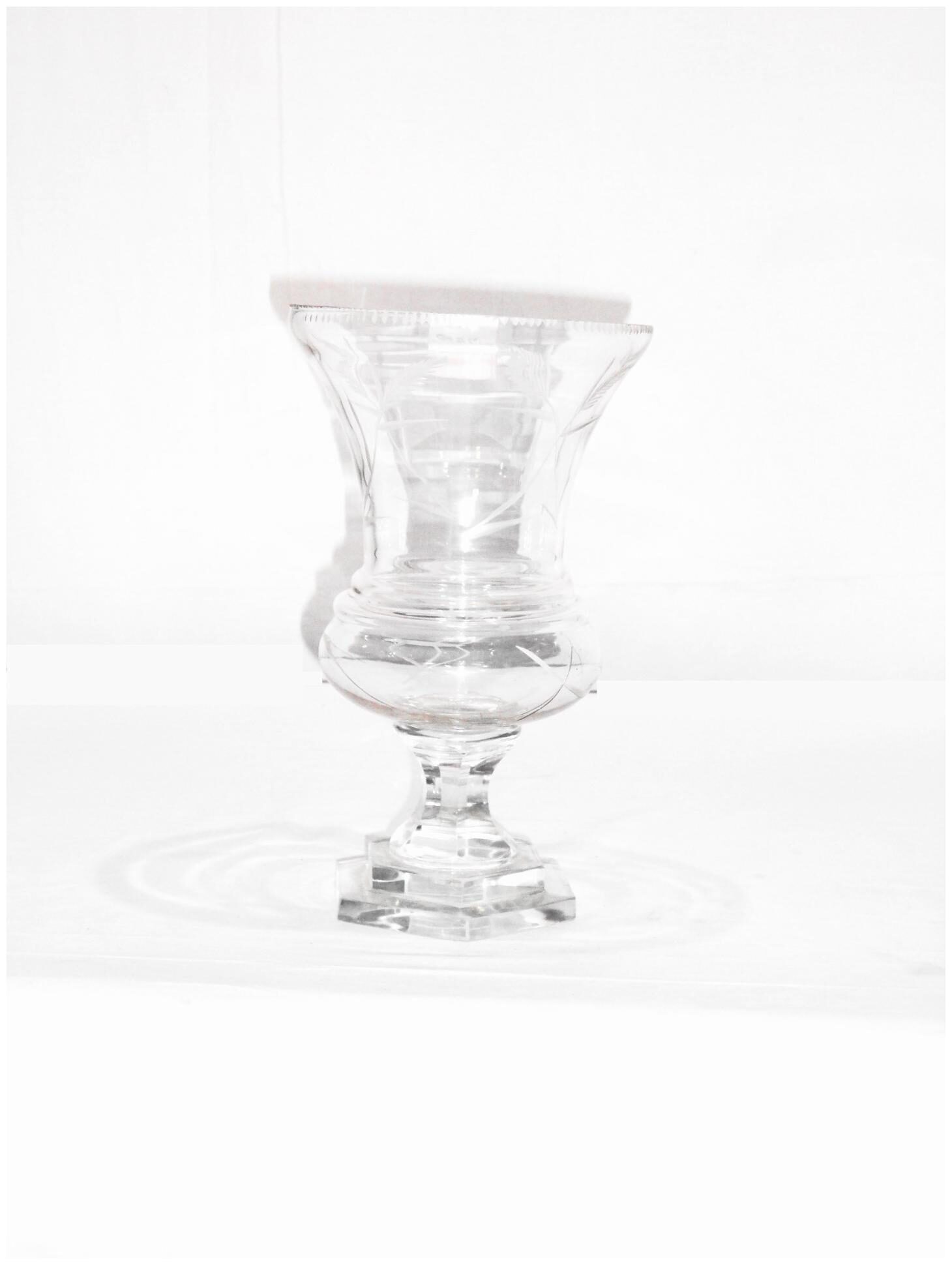 

Gupta Glass Exports Glass Transparent Candle holder