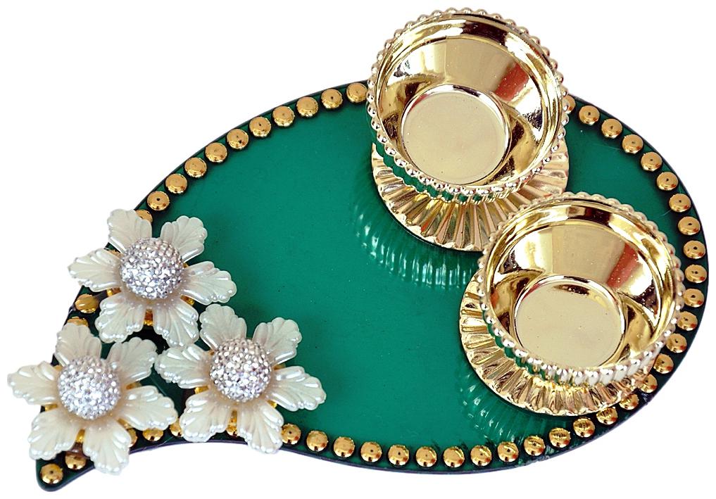 

Handmade Tilak Chopra in Leaf Shape