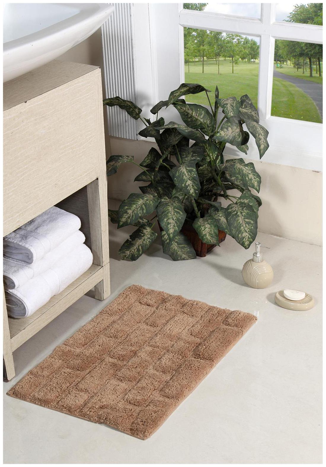 

Homefurry Beige Glossy Bricks Cotton Bath Mat