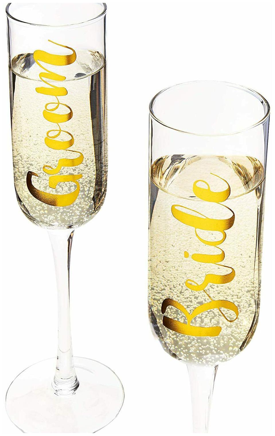 

Juvale 2-Pack Gold Glass Groom and Bride Champagne Wedding Flutes 8 Ounces