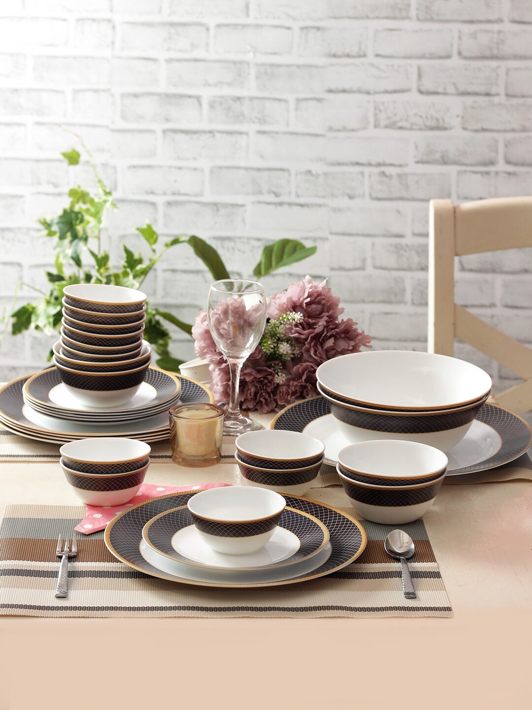 

Laopala Sovrana Opalware Dinner Set Set of 33pcs Regent Blue